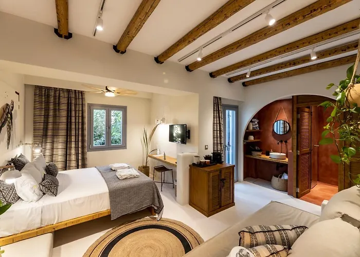 The Artemis Hotel 2*