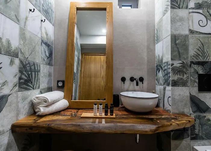 The Artemis 2* Agia Anna (Naxos)