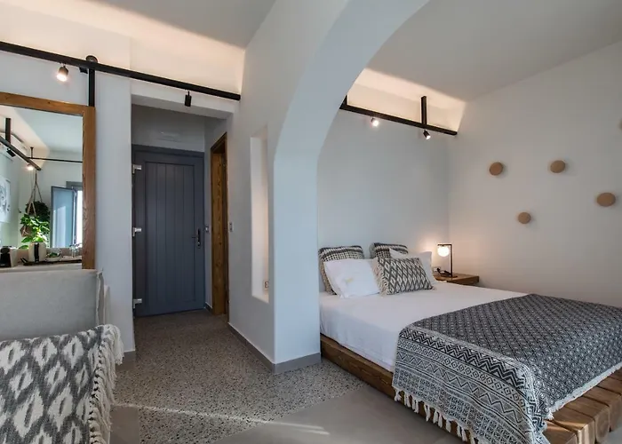 The Artemis Agia Anna (Naxos)