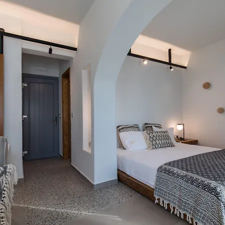 The Artemis Hotel 2*